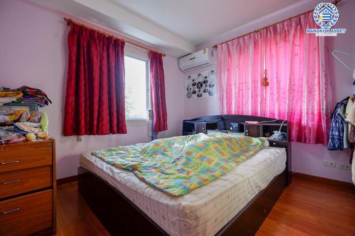 *****บ้านเดี่ยวมือสองย่านนนทบุรี ม.โฮมเพลสเดอะพาร์ค รัตนาธิเบศร์ เนื้อที่กว้าง 52 ตร.ว. ฟังก์ชัน 3 ห้องนอน 2 ห้องน้ำ ที่จอดรถ 2 คัน บ้านพร้อมอยู่ แถมฟรีเฟอร์นิเจอร์แบบจัดเต็ม! โครงการตั้งบนทำเลเดินทางสะดวก ใกล้รถไฟฟ้าสายสีม่วง "สถานีบางพลู" และทางด่วน "กาญจนาภิเษก" จองเลย!